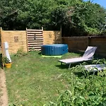 Le Refuge Du Jardinier לינה וארוחת בוקר Abzac (Charente)