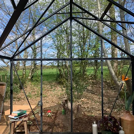 Le Refuge Du Jardinier Bed & Breakfast 3*